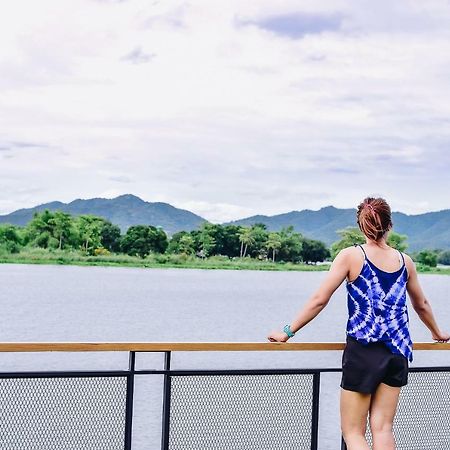 Blue Sky Raft At Kanchanaburi Hotel Екстериор снимка