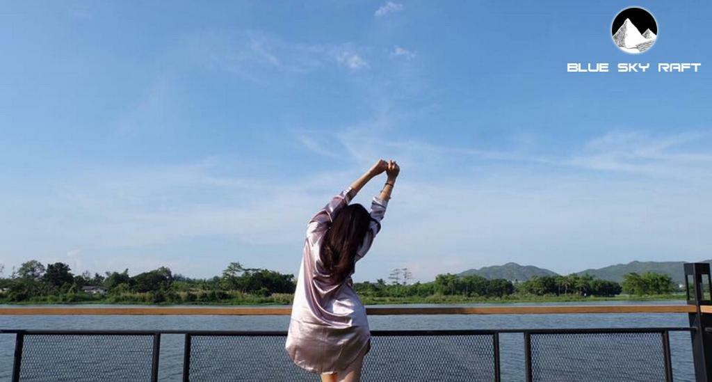 Blue Sky Raft At Kanchanaburi Hotel Екстериор снимка